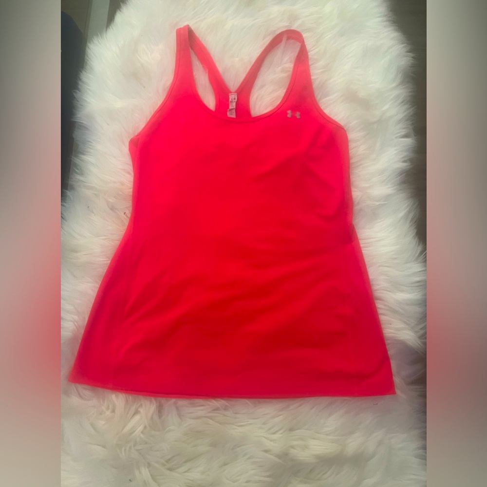 Under Armour size M women’s tank top. Hot pink.